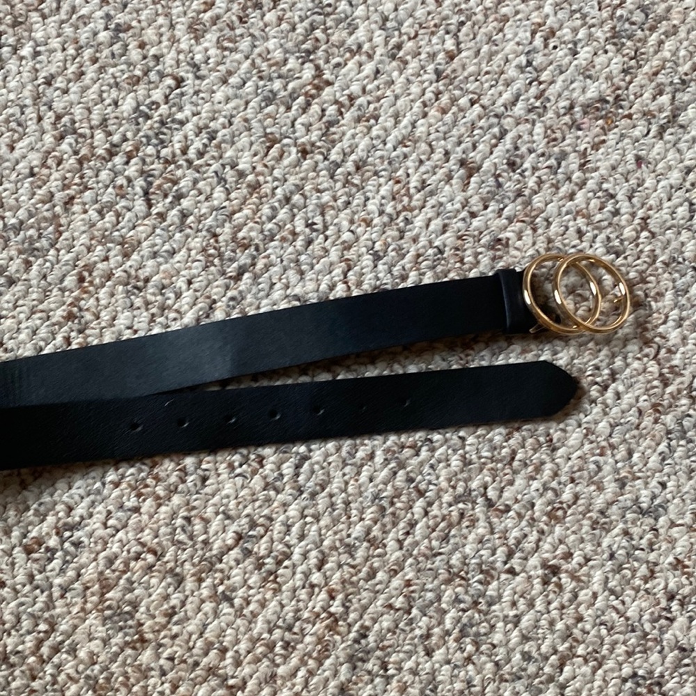 Black and gold belt